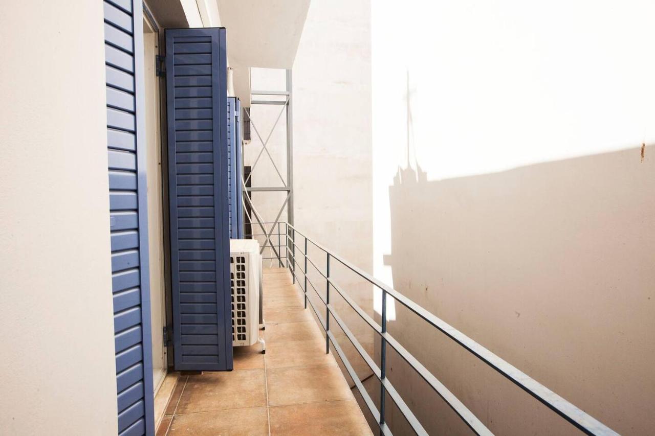 Pagrati Hilton Location Bentzi Family Suite 5 Athen Exterior foto