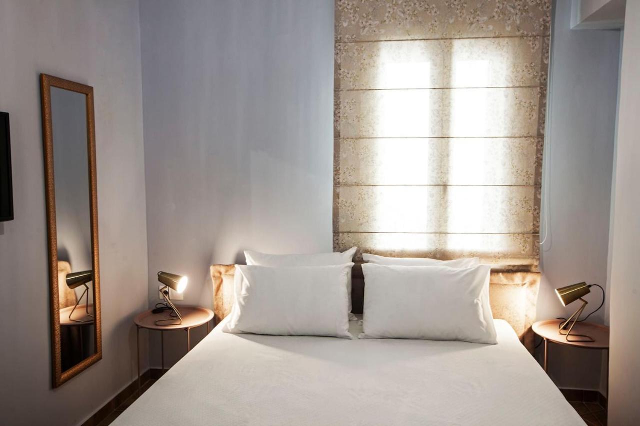 Pagrati Hilton Location Bentzi Family Suite 5 Athen Exterior foto