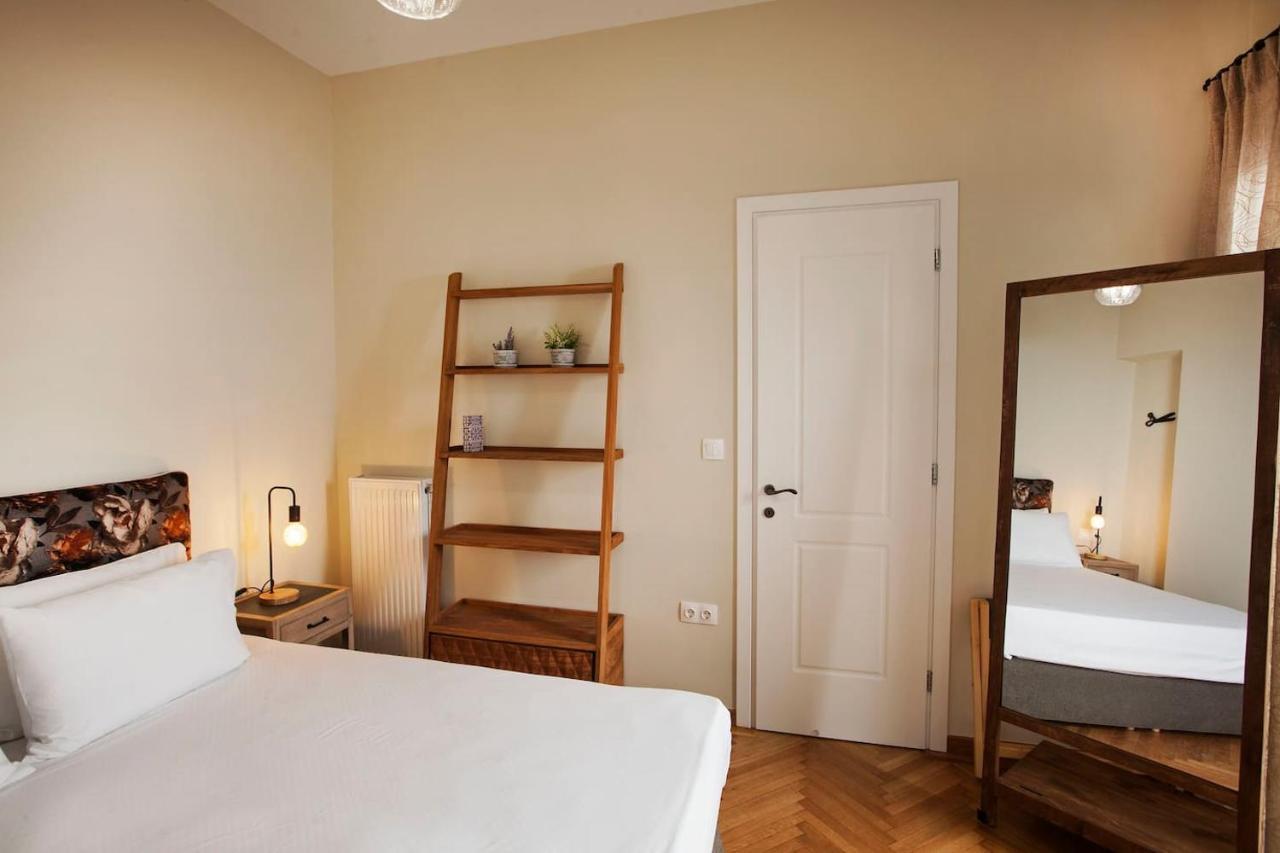 Pagrati Hilton Location Bentzi Family Suite 5 Athen Exterior foto