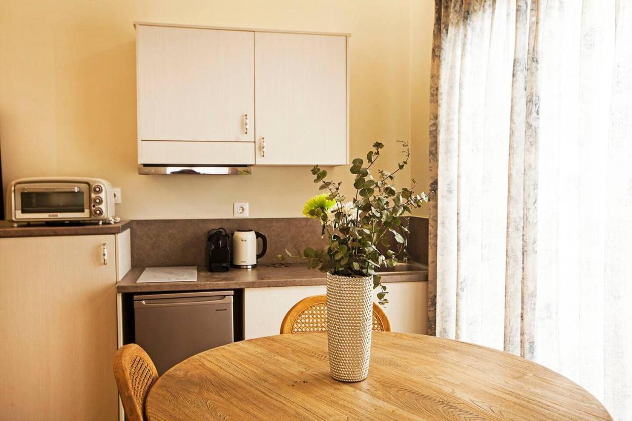 Pagrati Hilton Location Bentzi Family Suite 5 Athen Exterior foto