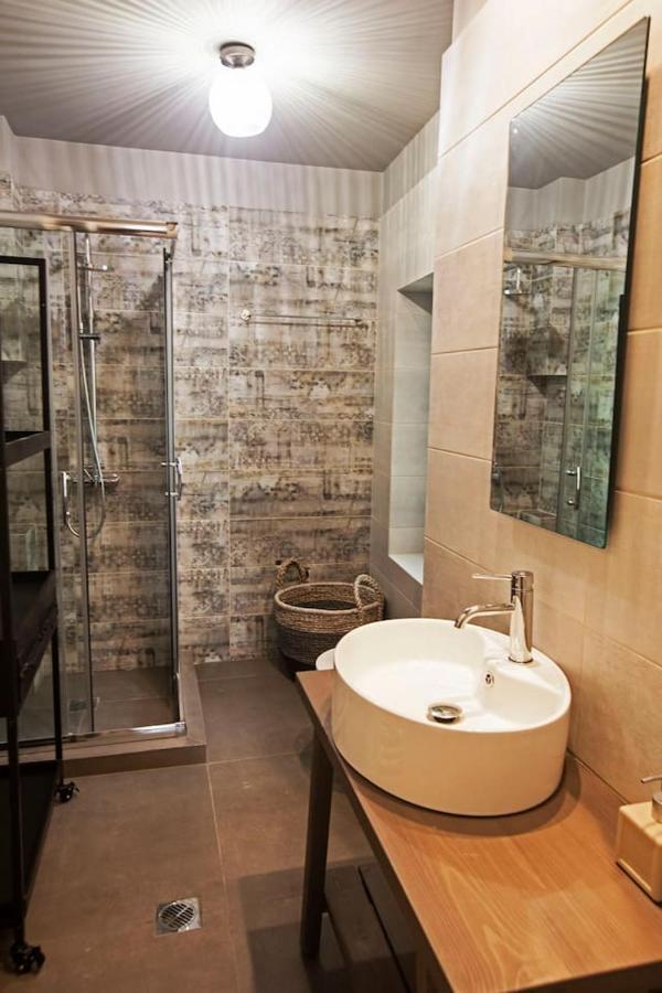 Pagrati Hilton Location Bentzi Family Suite 5 Athen Exterior foto